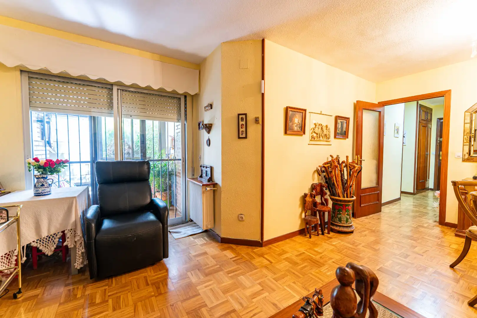 Sala de estar de Planta baja en venta en Torrelodones con Calefacción, Jardín privado y Parquet