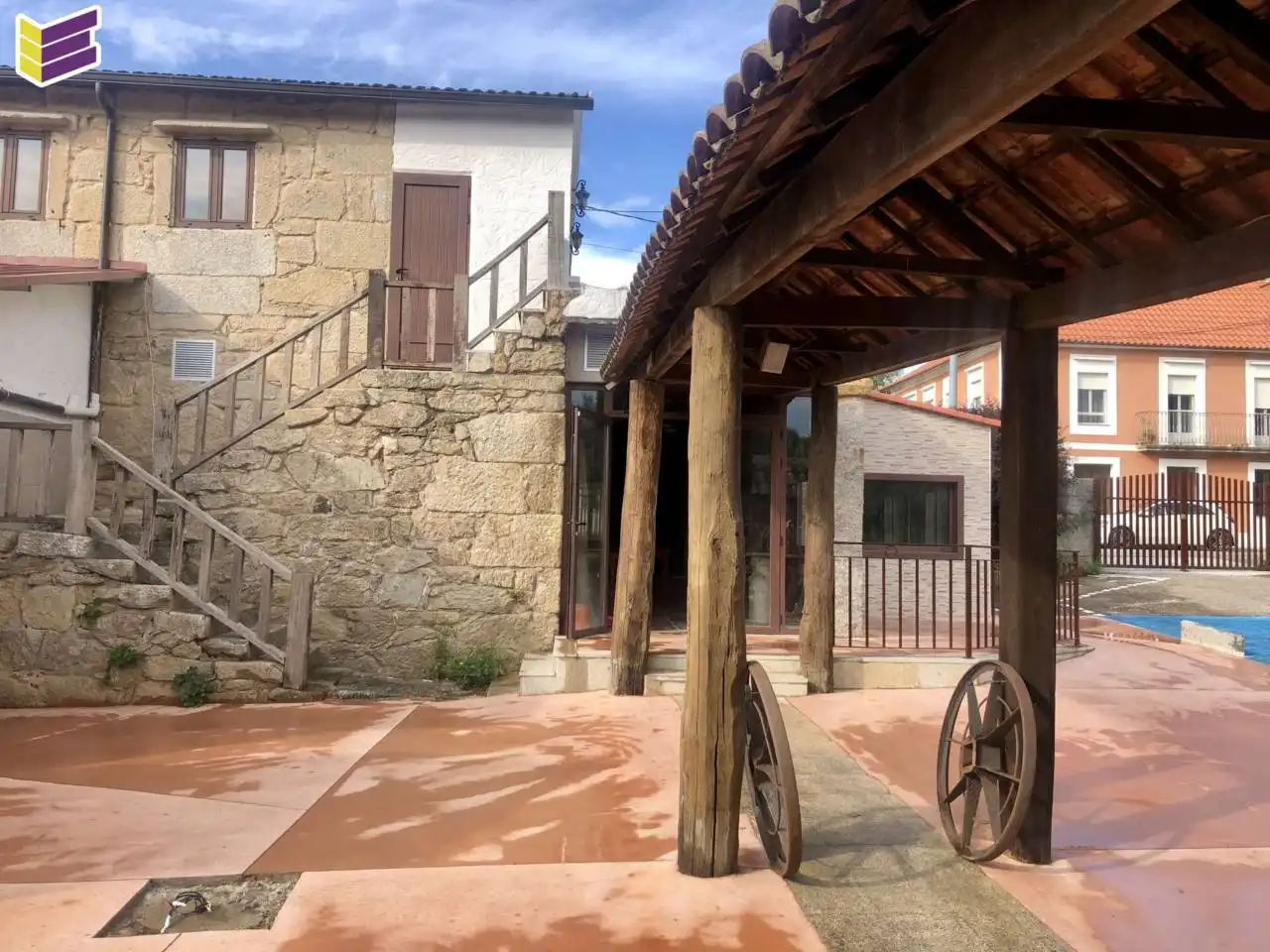 Vista exterior de Local en venda en Tui amb Aire condicionat i Alarma
