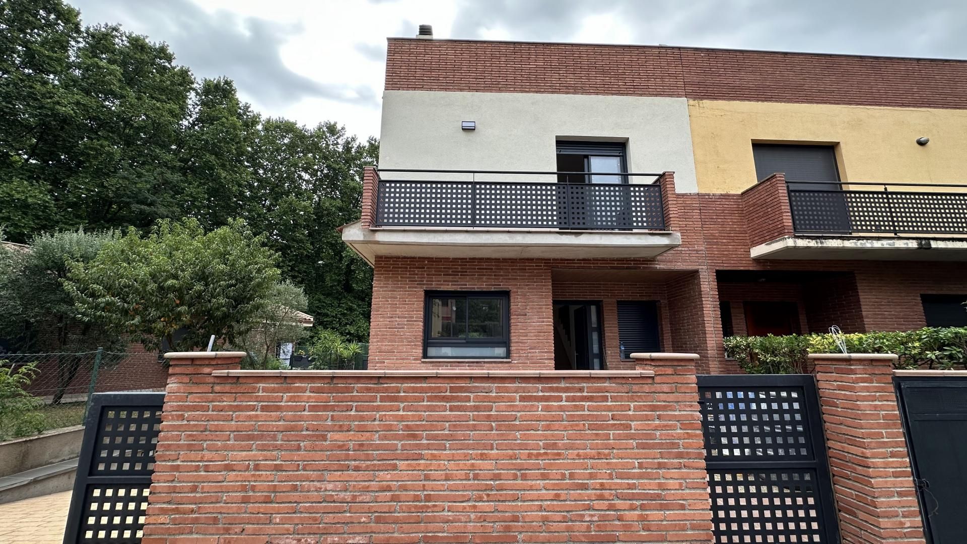 Exterior view of Single-family semi-detached for sale in Gualba  with Heating, Terrace and Oven