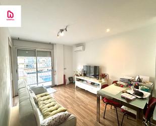Living room of Flat for sale in Manresa  with Air Conditioner, Heating and Parquet flooring