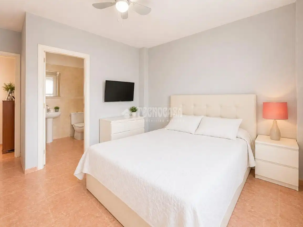 Schlafzimmer von Dachboden zum Verkauf in Candelaria mit Terrasse