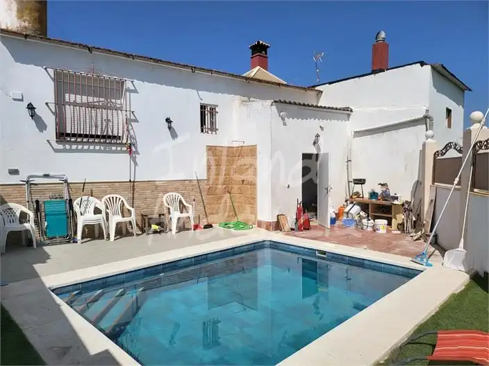 Piscina de Casa o xalet en venda en Écija amb Aire condicionat i Piscina