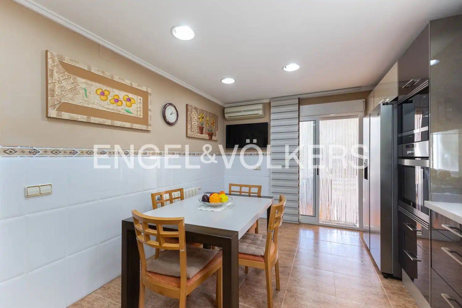 Dining room of Houses for sale in L'Eliana  with Air Conditioner, Heating and Private garden
