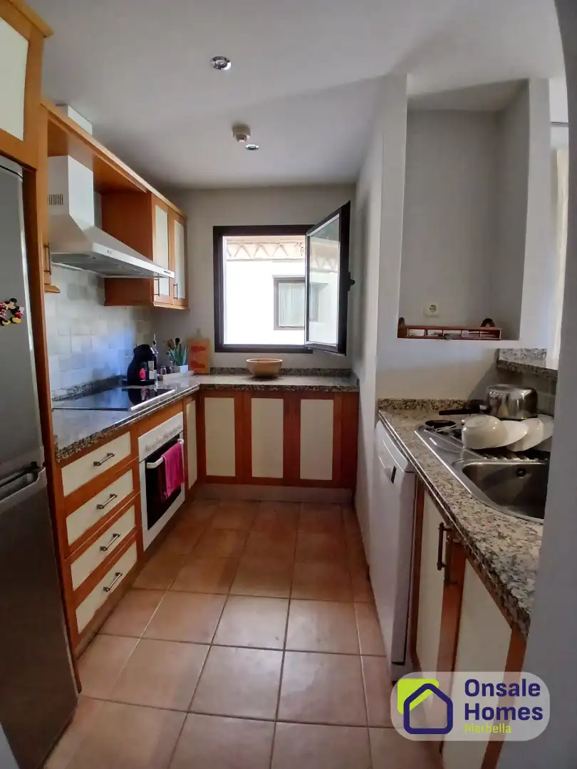 Appartamento con piscina in vendita a Urbanización Golf Río Real, imagen 11