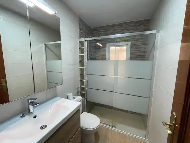 Baño de Piso de alquiler en Cartagena con Aire acondicionado, Amueblado y Alarma