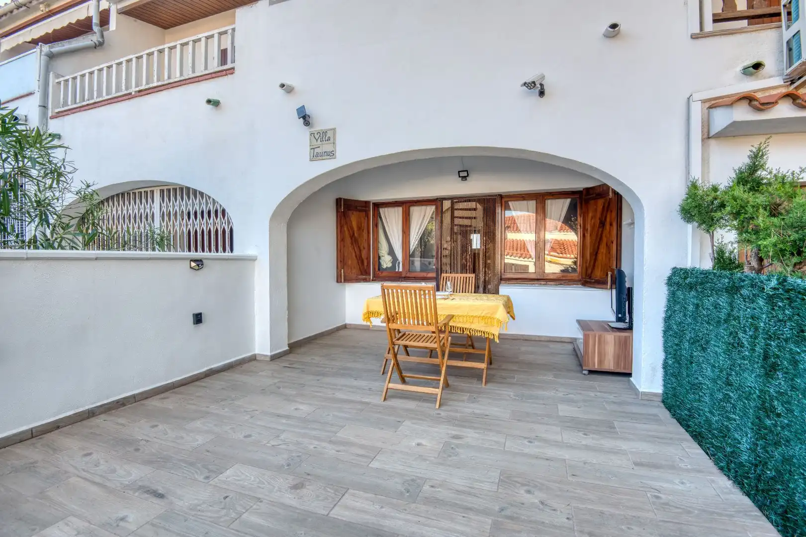 Terraza de Casa adosada en venta en L'Escala con Terraza y Amueblado