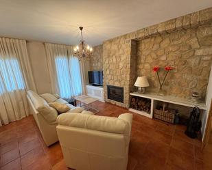 Living room of Single-family semi-detached for sale in Peguerinos  with Terrace and Storage room