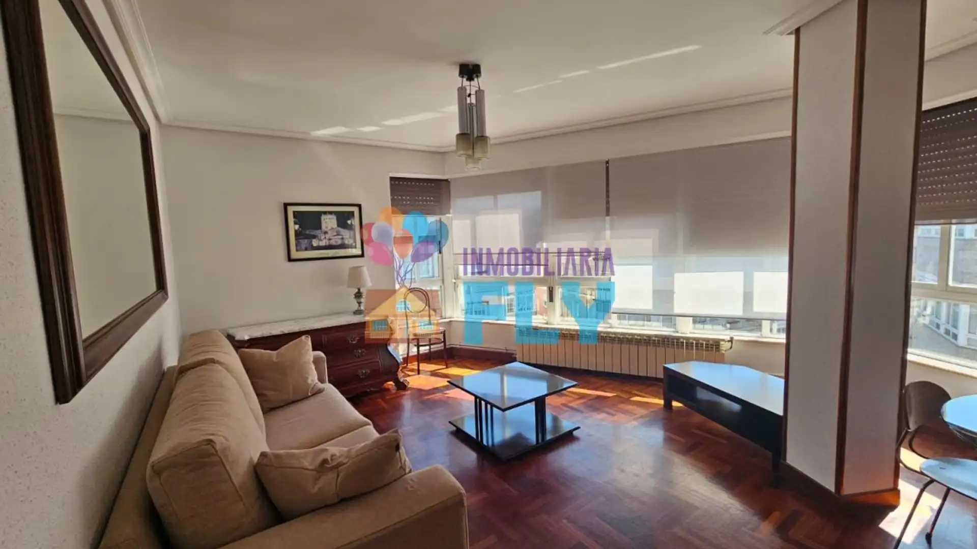 Sala de estar de Piso de alquiler en Ourense Capital  con Calefacción, Parquet y Amueblado