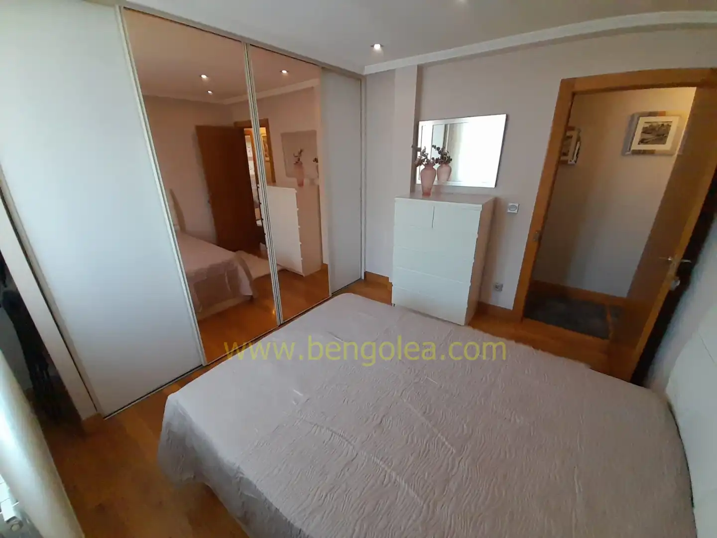 Habitación de Piso en venta en Barakaldo  con Calefacción y Amueblado