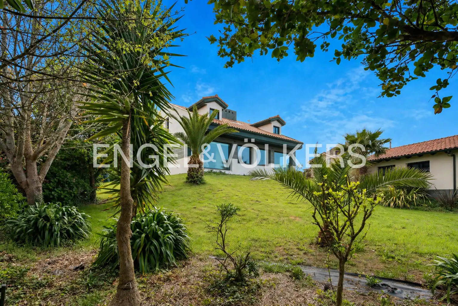 Exterior view of Houses for sale in Cudillero  with Heating, Private garden and Terrace