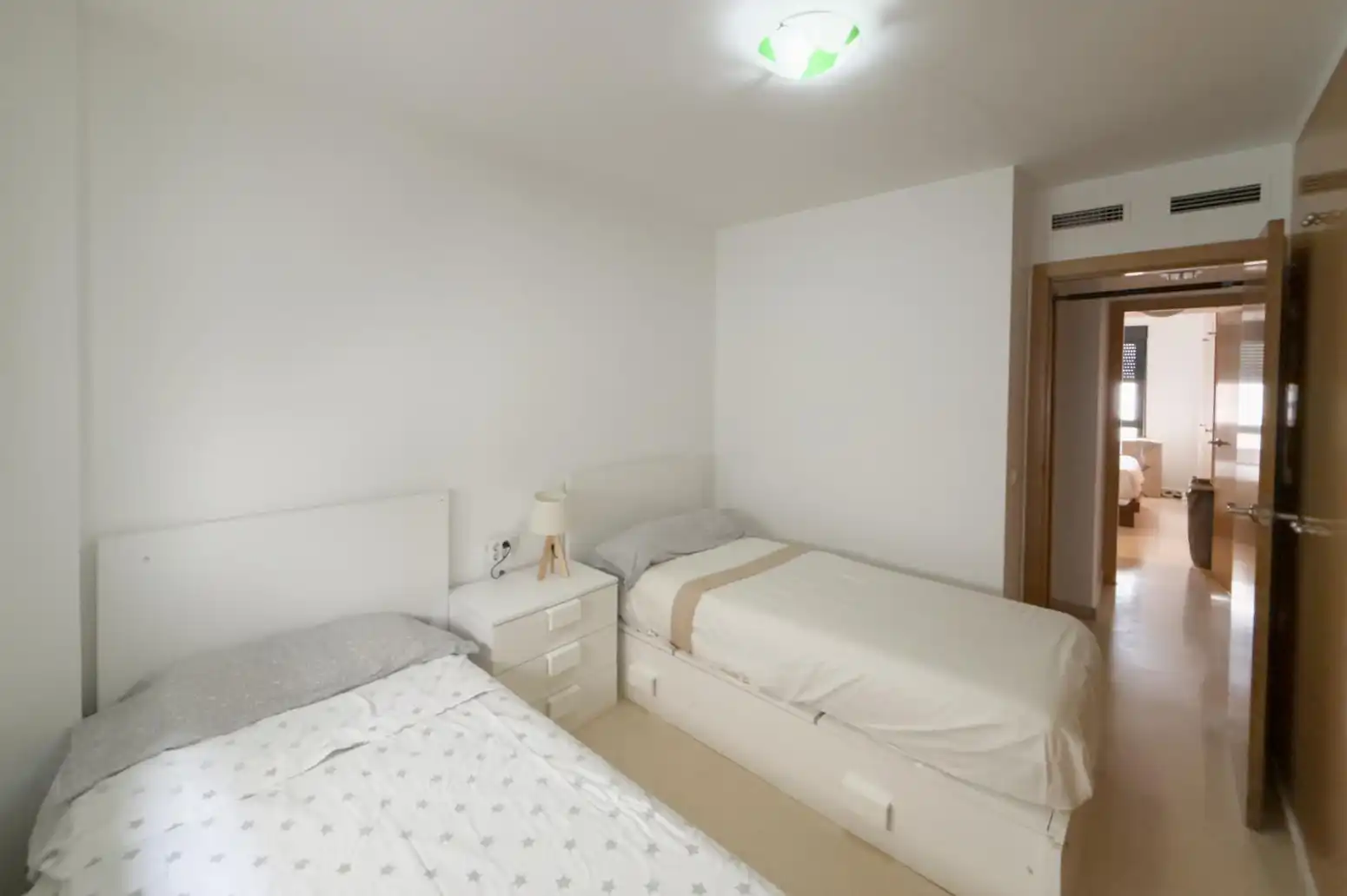 Bedroom of Flat for sale in Torrent  with Air Conditioner, Storage room and Balcony