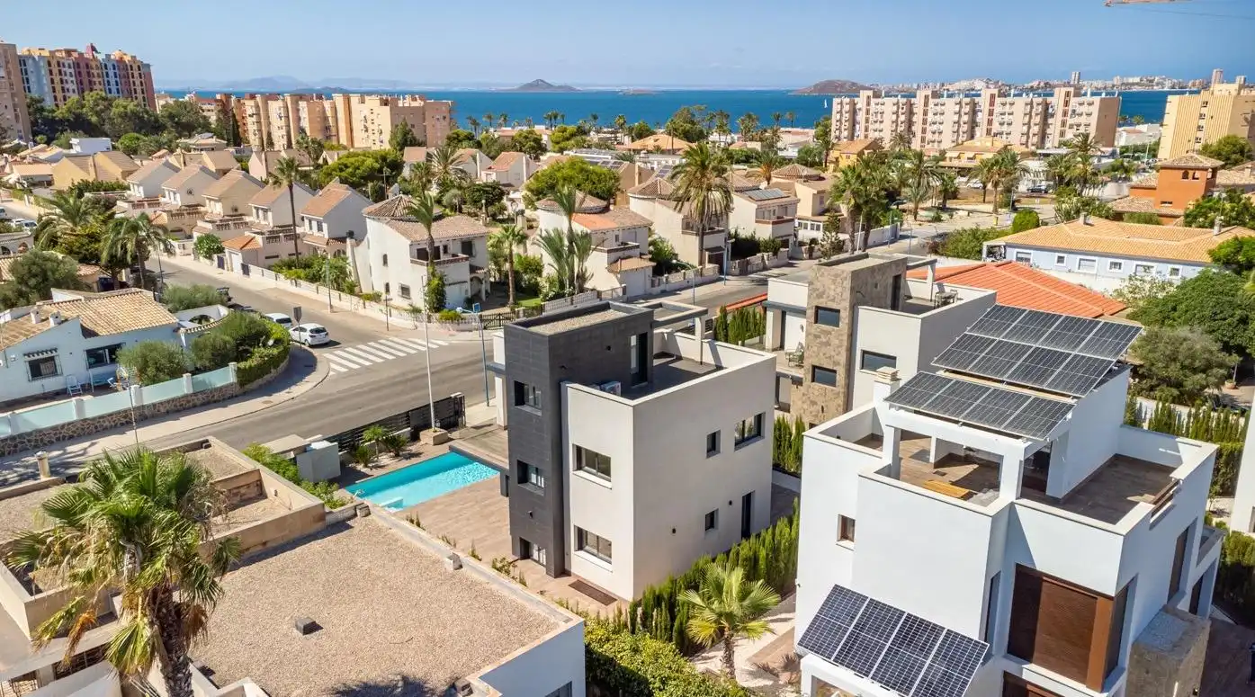 Detached house with pool for sale in Calle Av Julietta, imagen 6