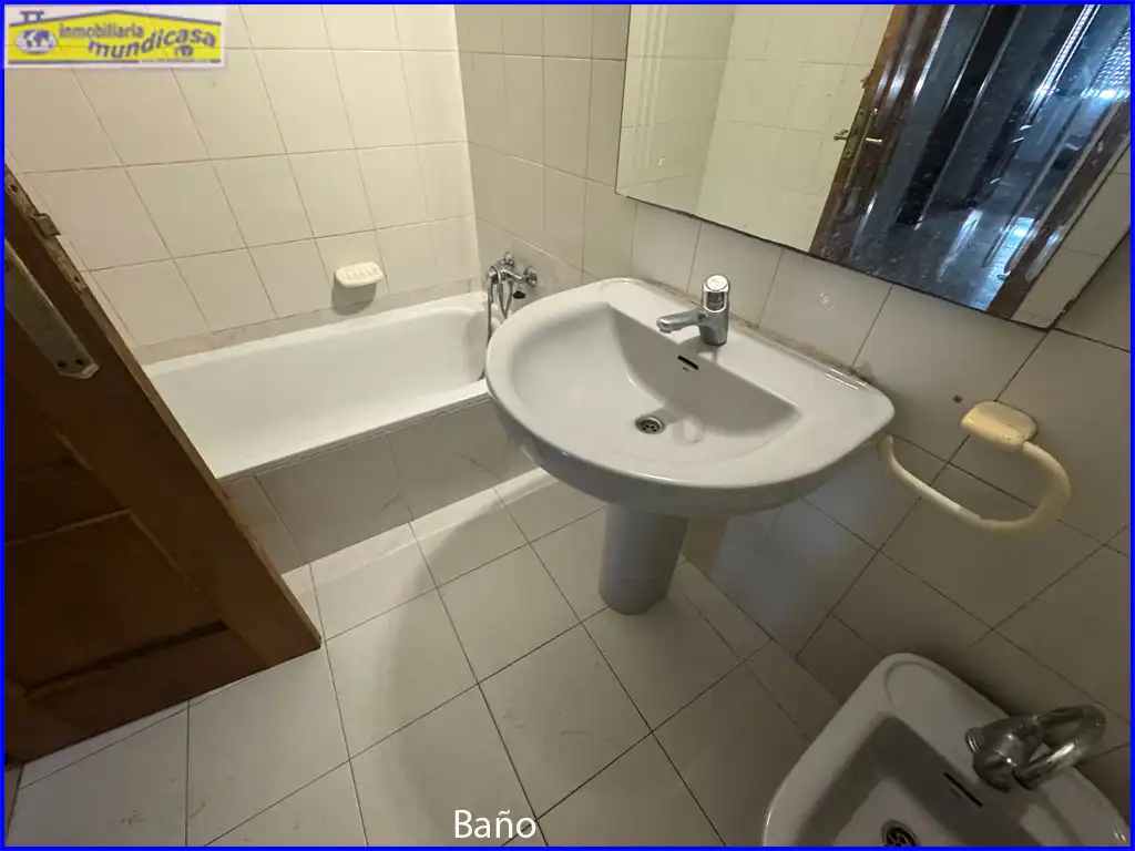 Bany de Pis en venda en Santomera amb Balcó