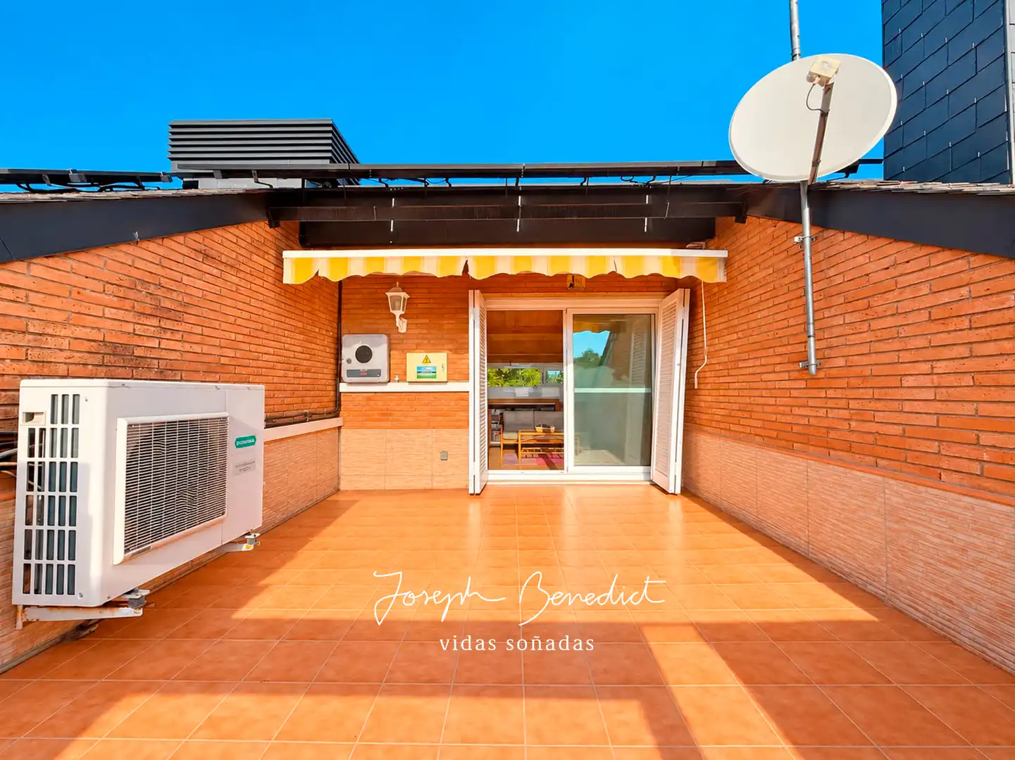 Terraza de Casa o chalet en venta en Castelldefels con Aire acondicionado, Calefacción y Jardín privado