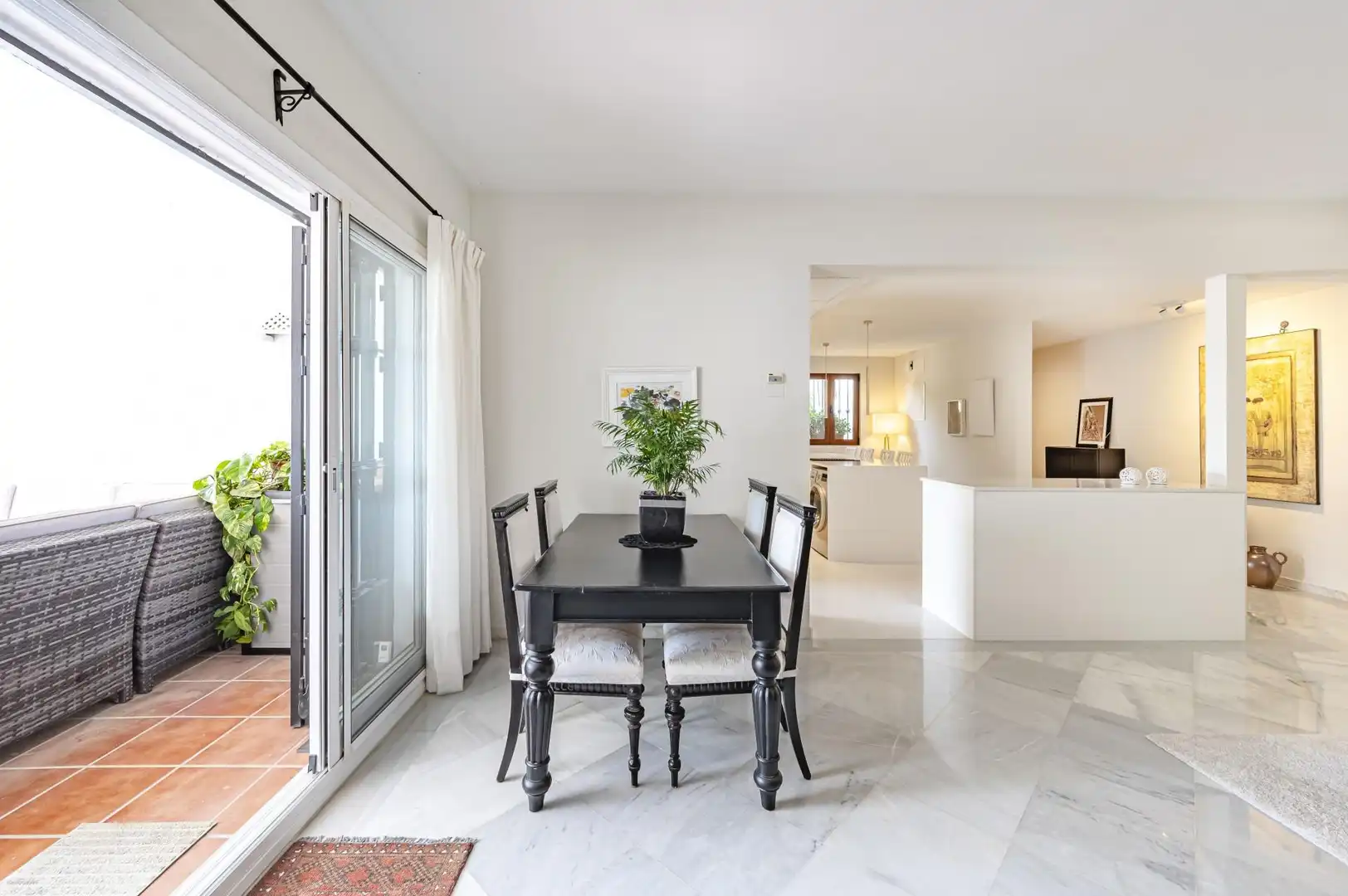 Apartament amb piscina en venda a Benahavís pueblo, imagen 23