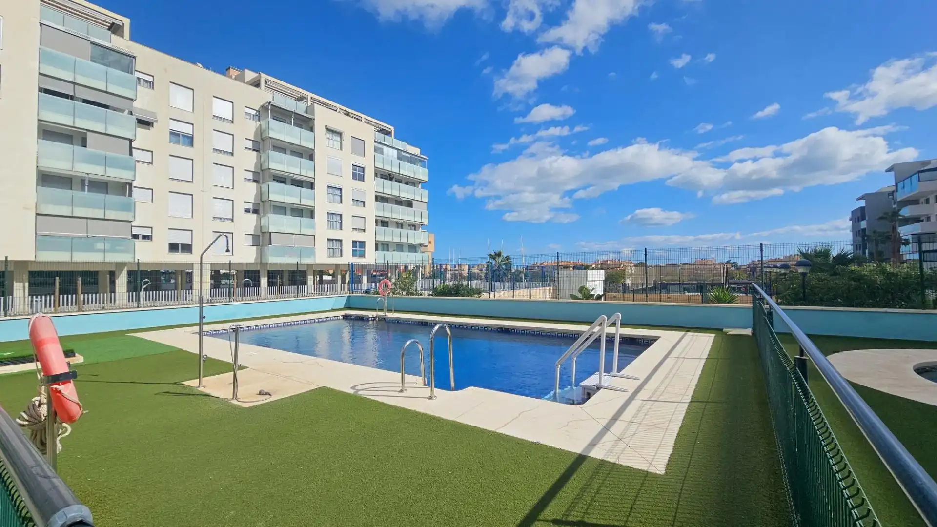 Piscina de Planta baixa en venda en Málaga amb Aire condicionat, Jardí privat i Parquet