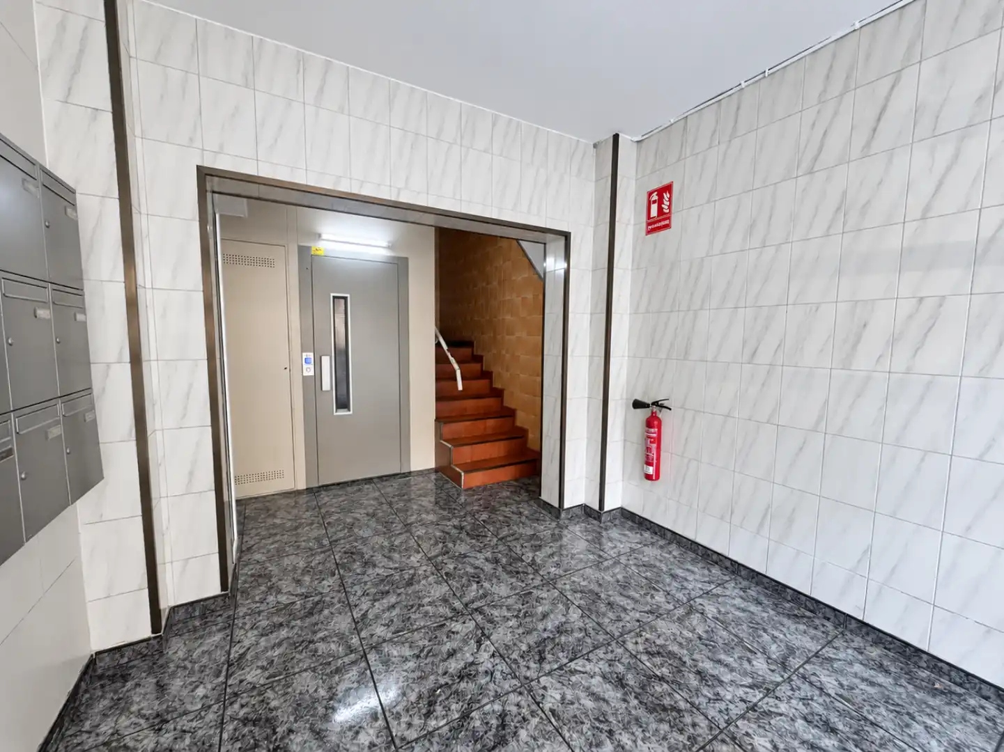 Wohnung zum Verkauf in Cerdanyola del Vallès mit Privatgarten und Balkon