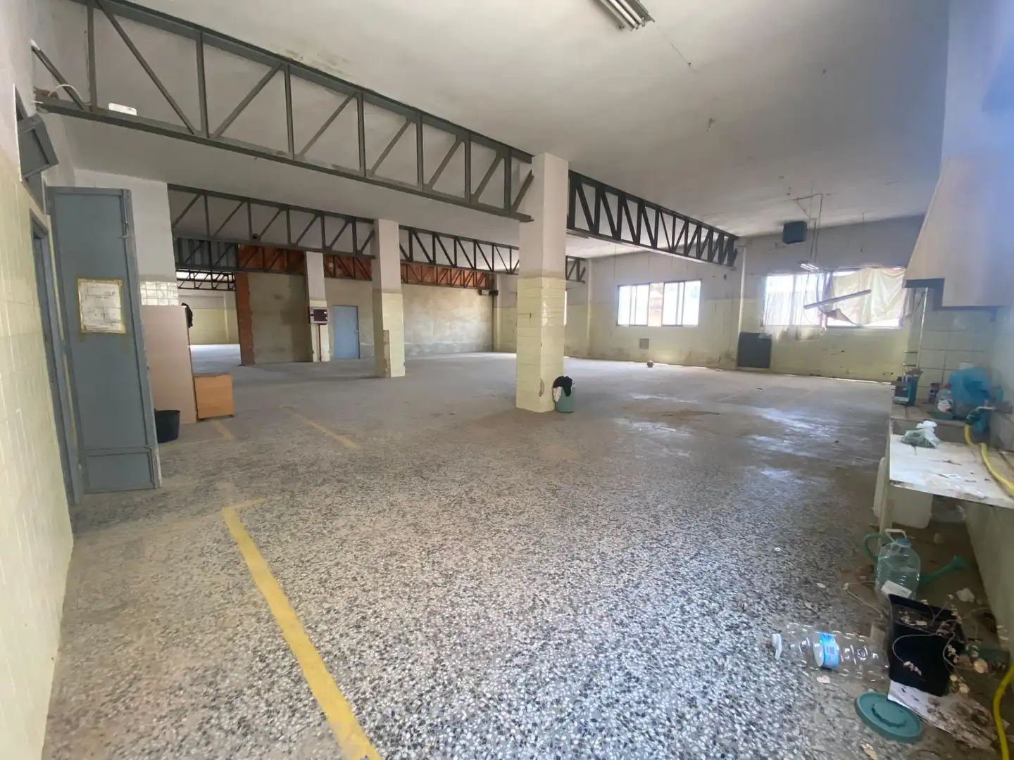 Industrial building for sale in Benetússer, imagen 2
