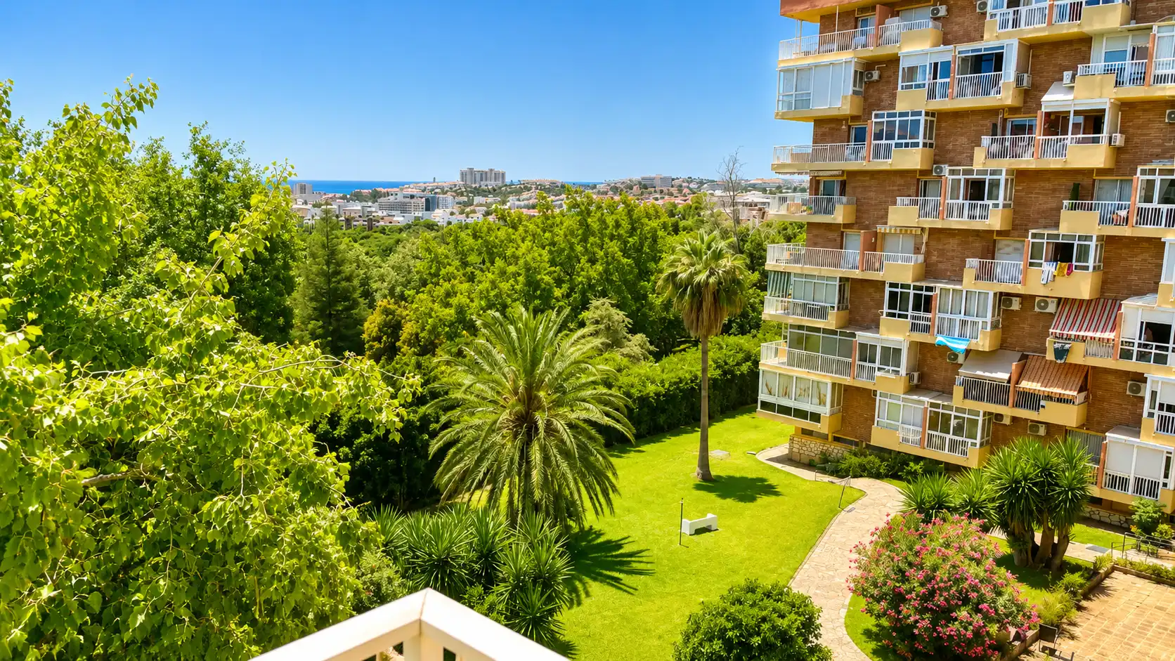 Exterior view of Apartments for sale in Benalmádena  with Air Conditioner, Heating and Terrace