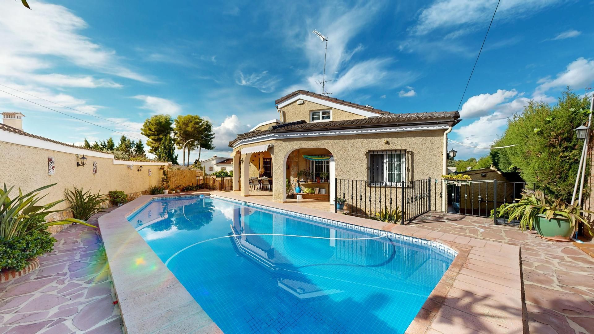 Piscina de Casa o xalet en venda en Montserrat amb Terrassa, Traster i Piscina