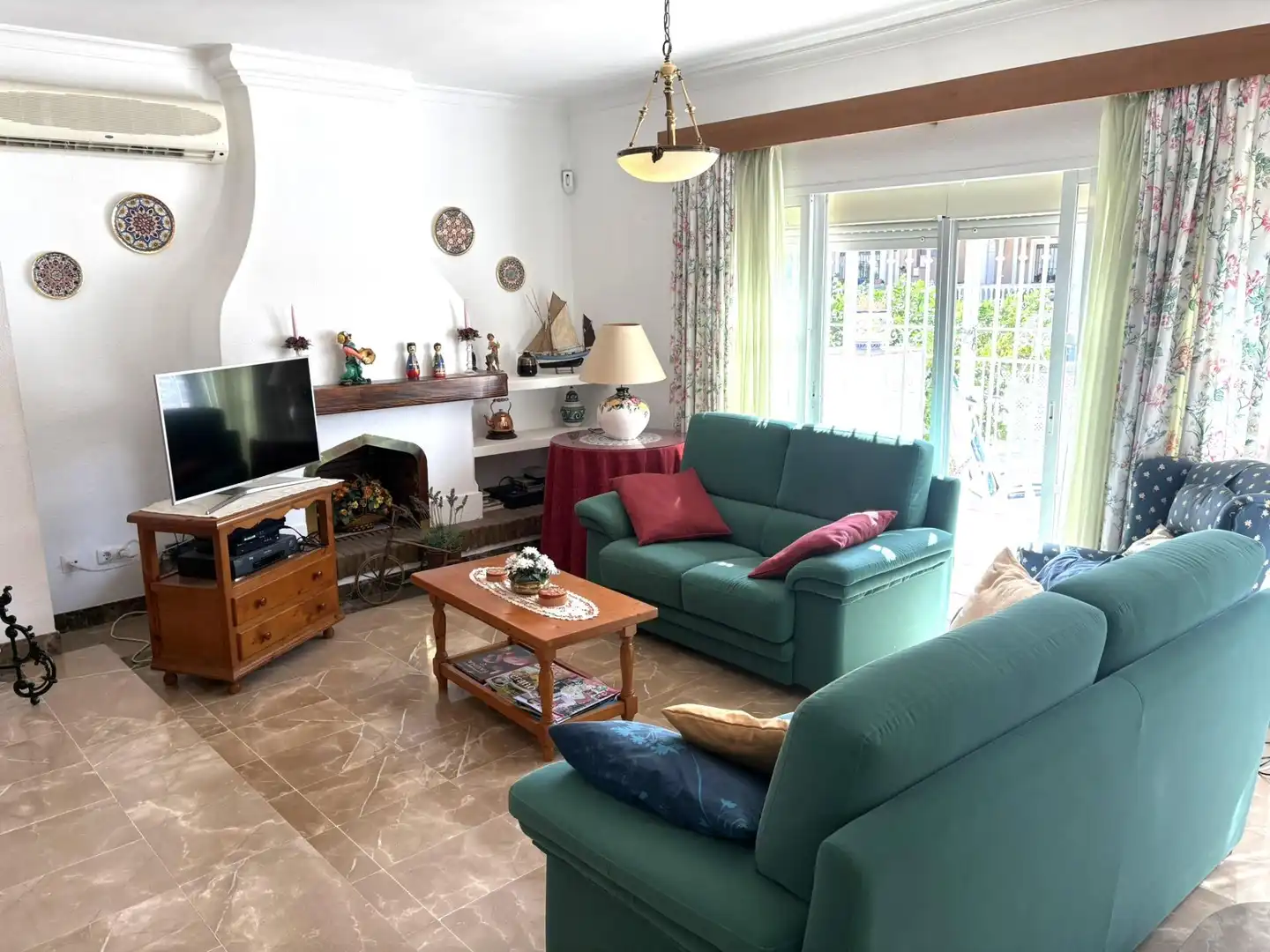Detached house with garden for sale in Capellanía - Retamar, imagen 4
