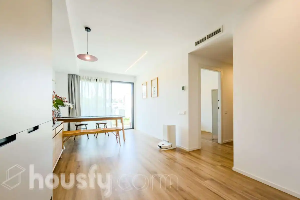 Sala d'estar de Pis en venda en Sant Adrià de Besòs amb Aire condicionat, Calefacció i Parquet