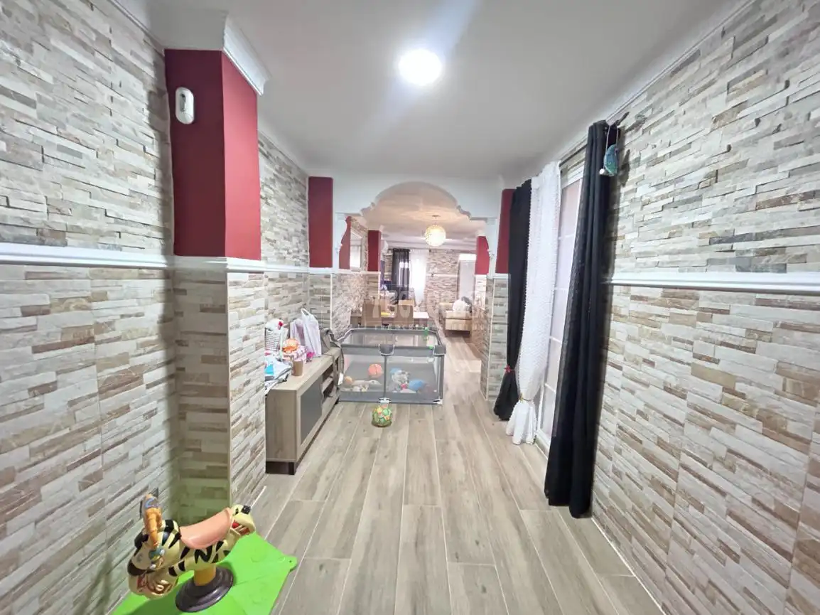 Casa adosada en venda en Torrent amb Aire condicionat, Calefacció i Jardí privat