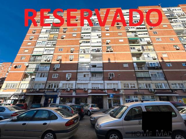 Piso en Venta en Calle de La Bañeza en Pilar