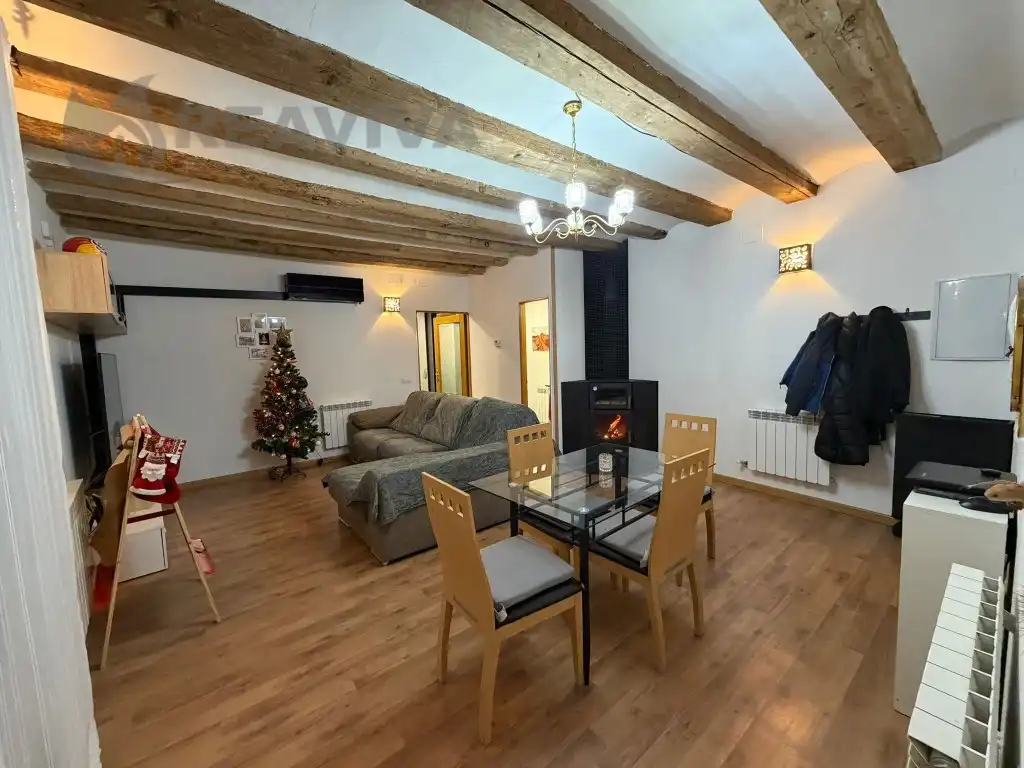 Living room of Houses for sale in La Seu d'Urgell  with Air Conditioner and Oven