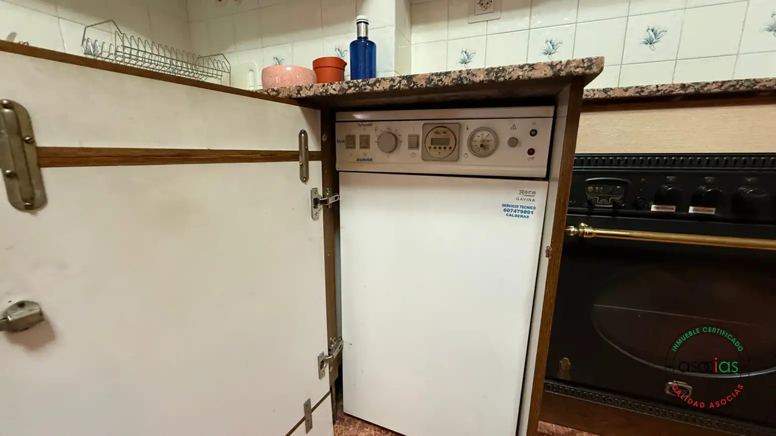 Kitchen of Flat for sale in Aller  with Heating, Parquet flooring and Storage room