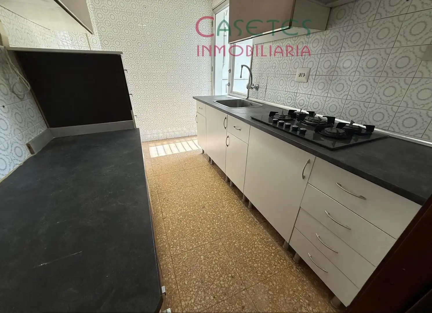 Cocina de Piso en venta en Valencia con Trastero y Balcón