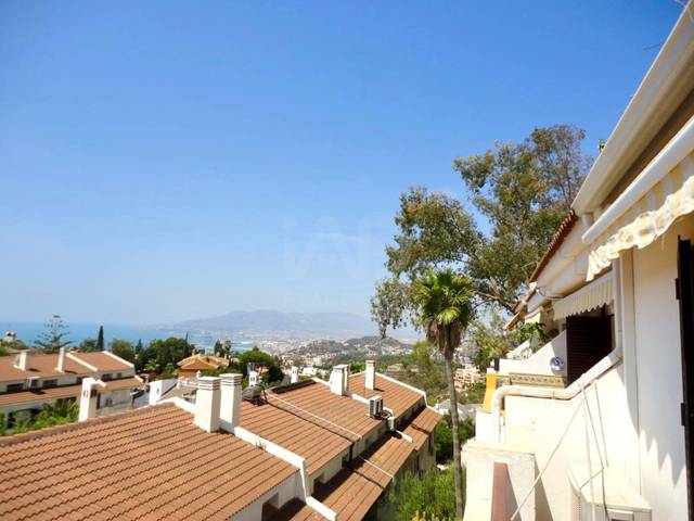 Casa adosada en Venta en Cerrado de Calderón - Hacienda Paredes