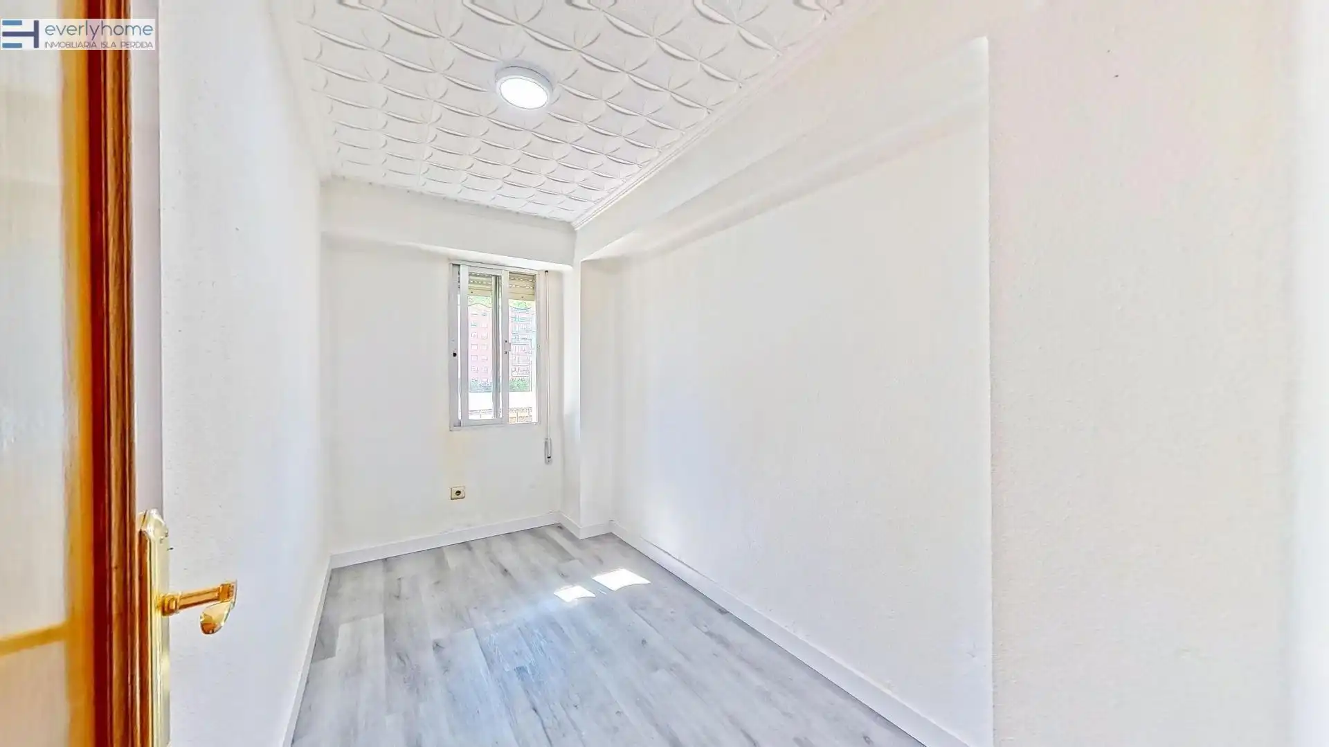 Habitación de Piso en venta en Valencia con Balcón