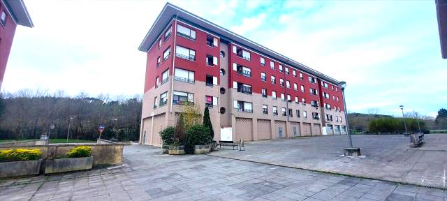 Garaje en Venta en Intxauti Eresguille  en Mungia