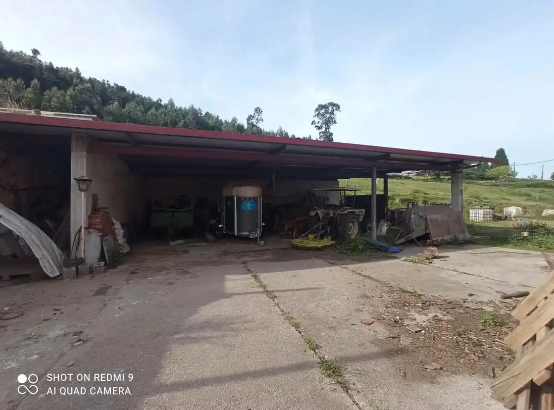 Parkplatz von Haus oder Chalet zum Verkauf in Gijón  mit Heizung, Privatgarten und Abstellraum