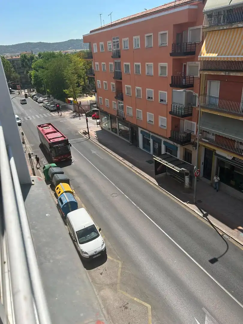 Vista exterior de Pis en venda en Cuenca amb Calefacció