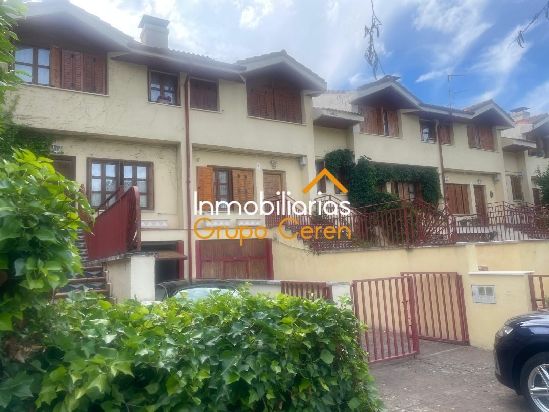 Single-family semi-detached for sale in Ezcaray