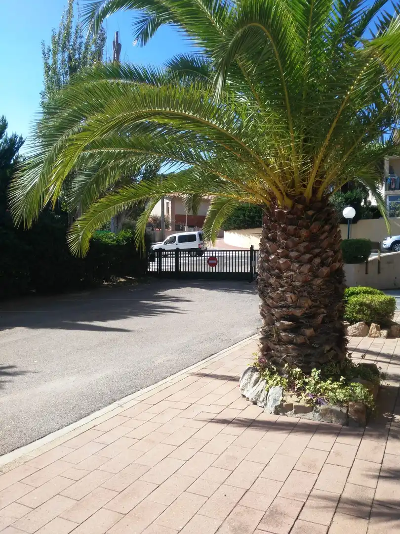 Aparcament de Pis en venda en Sant Feliu de Guíxols amb Jardí privat