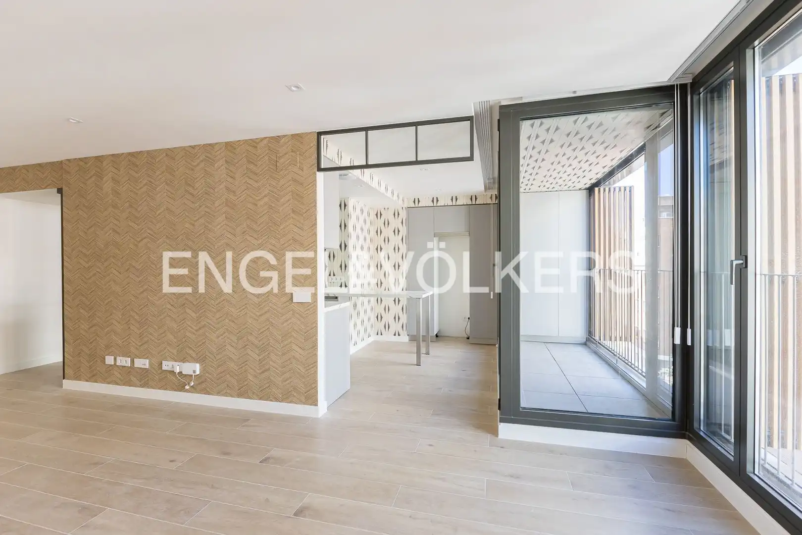 Terraza de Piso en venta en Madrid con Aire acondicionado, Calefacción y Jardín privado
