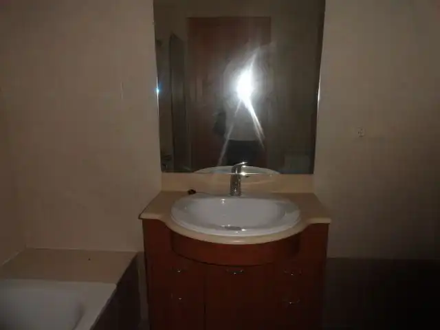 Bathroom of Apartments for sale in Cabezón de Pisuerga  with Parquet flooring