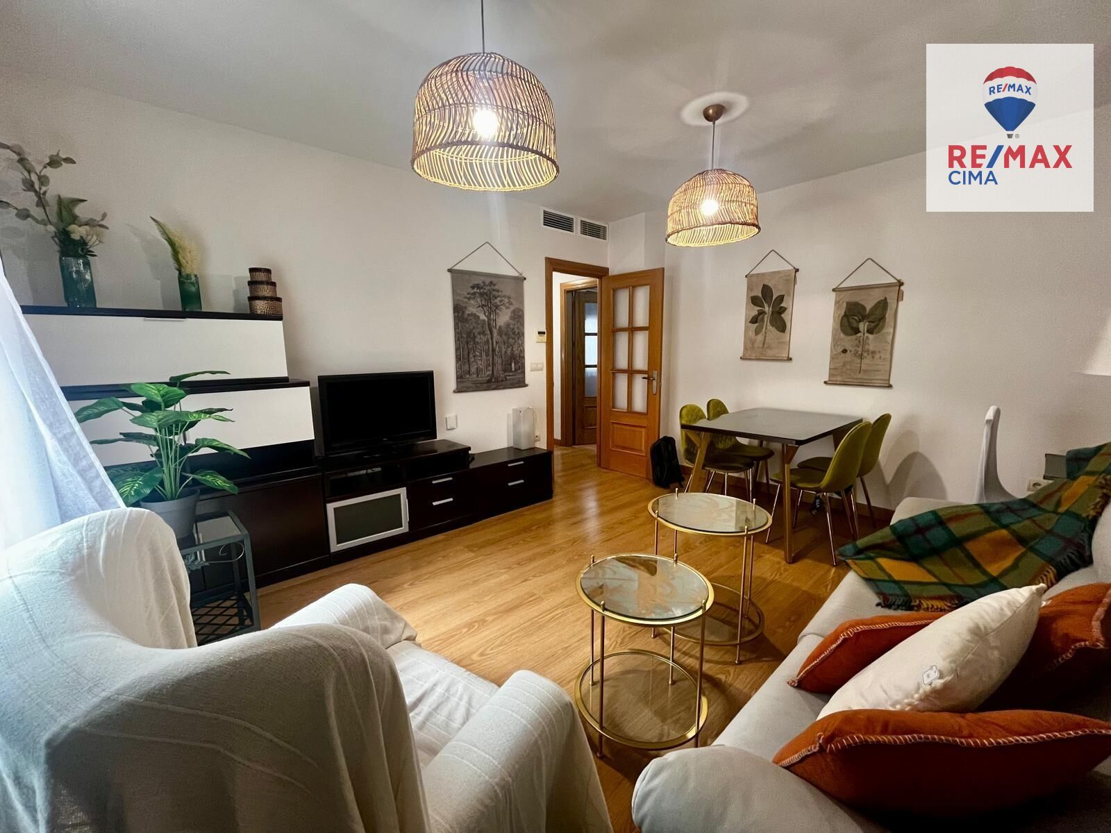 Sala d'estar de Apartament de lloguer en  Granada Capital amb Aire condicionat, Calefacció i Balcó
