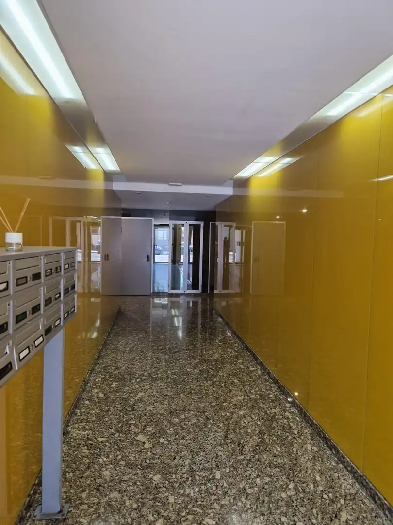 Pis en venda en Castellón de la Plana / Castelló de la Plana amb Aire condicionat, Terrassa i Traster