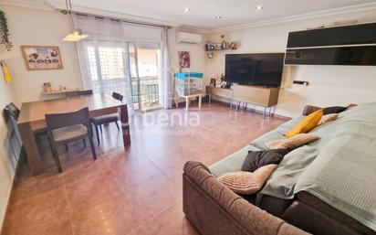 Sala d'estar de Pis en venda en Mataró amb Aire condicionat, Calefacció i Terrassa