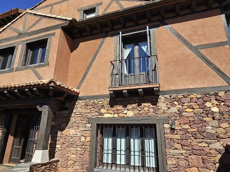 Vista exterior de Casa o xalet en venda en Riaza, Segovia