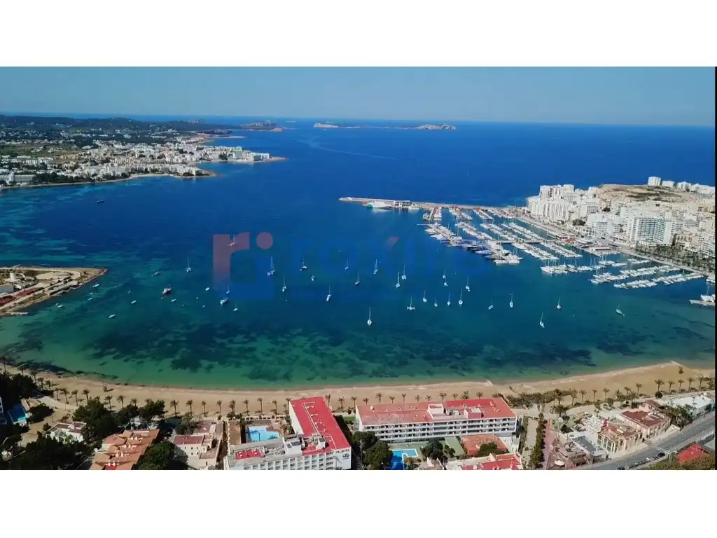 Vista exterior de Estudio de alquiler en Sant Antoni de Portmany con Aire acondicionado, Terraza y Lavadora