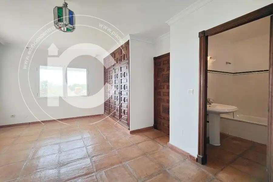 Chalet con piscina en venta en marina del este, imagen 42