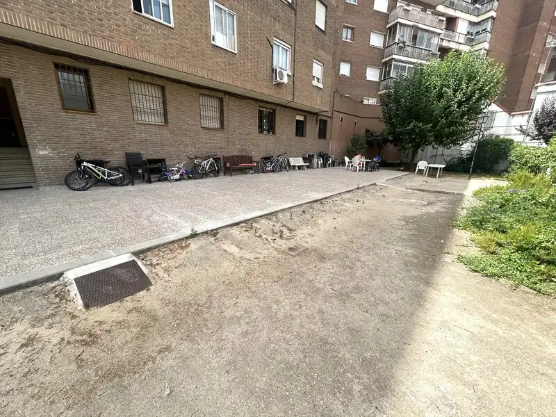 Aparcament de Pis en venda en Madrid amb Calefacció i Piscina