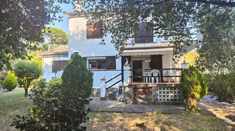 Casa a 4 vientos en Riells i Viabrea con amplio con jardín.