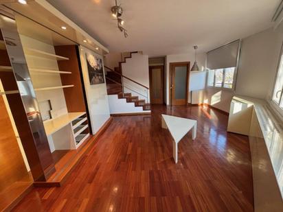 Living room of Duplex for sale in Vilafranca del Penedès  with Air Conditioner, Heating and Parquet flooring