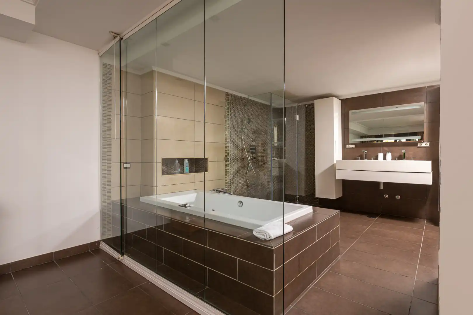 Casa con piscina en venta en Milla de Oro, imagen 33